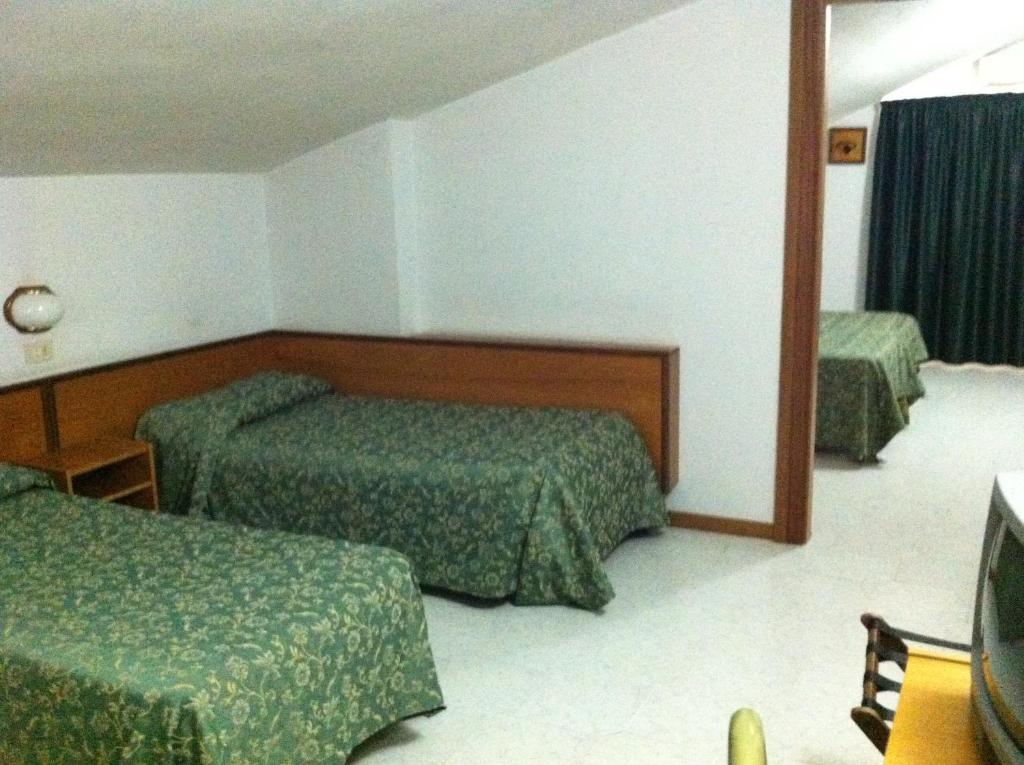 Hotel Atleti فوجيا الغرفة الصورة